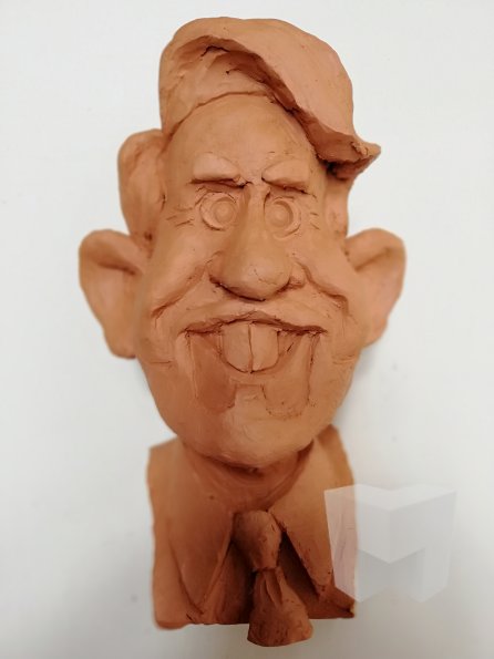 Busto-frontal-2