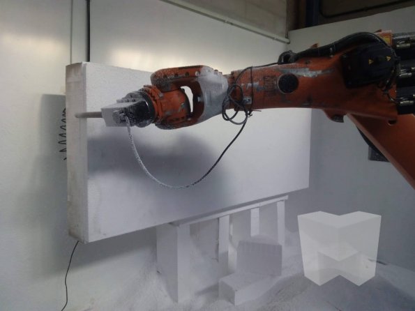 robot-2